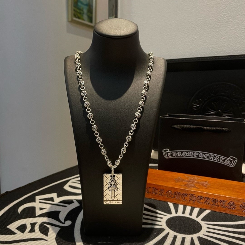 Ch*0me He**ts necklaces